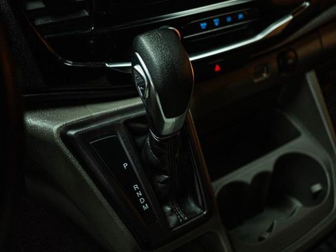 Used 2024 Ford Transit 350 XLT image 18