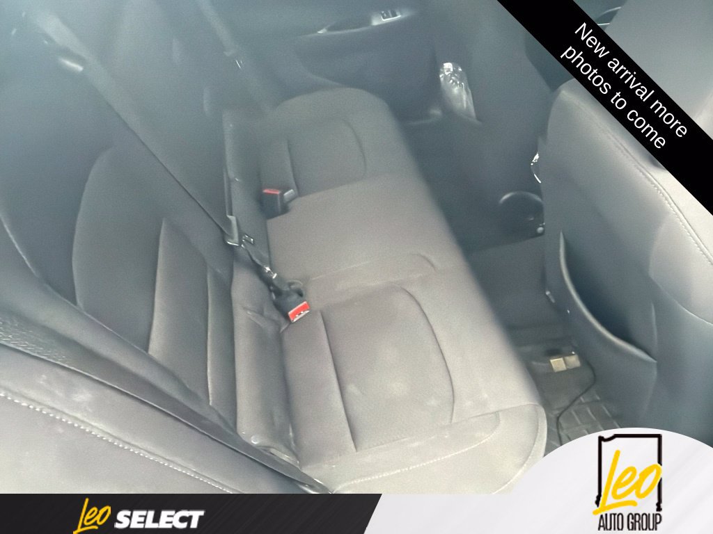 Used 2021 Chevrolet Malibu LT FWD image 11