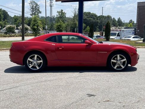 Used 2011 Chevrolet Camaro LT RWD image 4