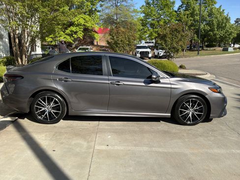 Used 2023 Toyota Camry SE w/ Convenience Package image 11