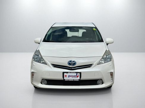 Used 2013 Toyota Prius V Five FWD image 2