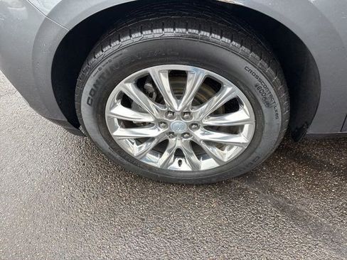 Used 2019 Buick Enclave Essence image 46