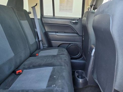 Used 2016 Jeep Patriot Sport w/ Power Value Group AWD/4WD image 13