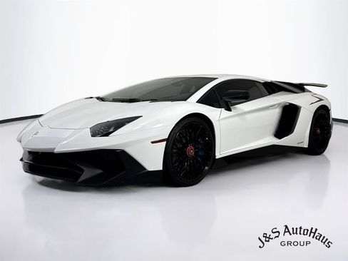 Used 2016 Lamborghini Aventador LP 750-4 Superveloce AWD/4WD image 3