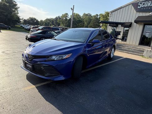 Used 2018 Toyota Camry LE w/ Convenience Package FWD image 7
