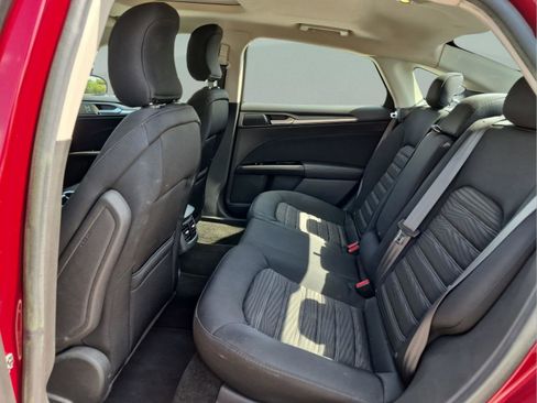 Used 2016 Ford Fusion SE w/ SE Cold Weather Package FWD image 17