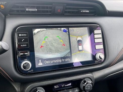 Used 2023 Nissan Kicks SR w/ Exterior Package image 13