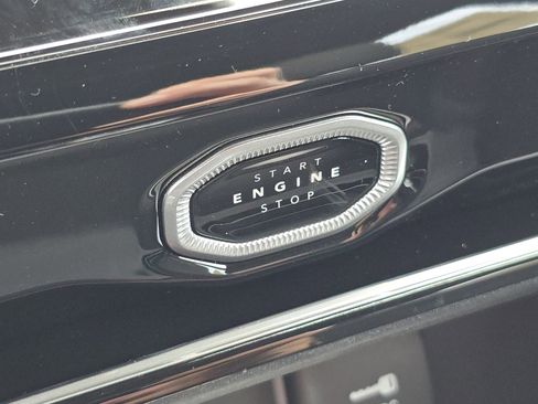 New 2026 Jeep Grand Cherokee L 4WD image 12