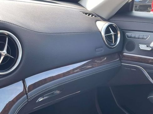 Used 2014 Mercedes-Benz SL 550 image 38