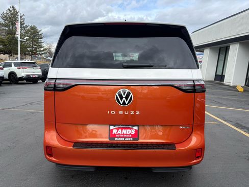 Used 2025 Volkswagen ID. Buzz 1st Edition image 7