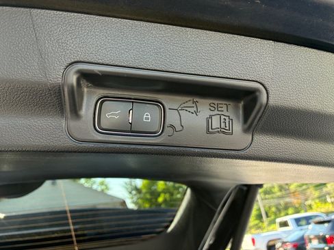 Used 2025 Ford Explorer ST-Line AWD/4WD image 14