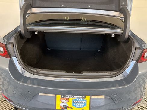 Used 2022 MAZDA MAZDA3 s image 27