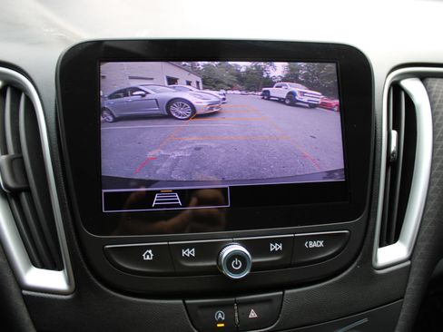 Used 2021 Chevrolet Malibu RS FWD image 17