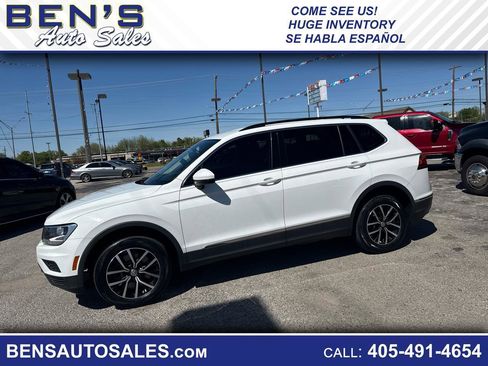 Used 2021 Volkswagen Tiguan SE image 1