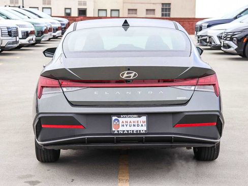 New 2026 Hyundai Elantra Blue image 7