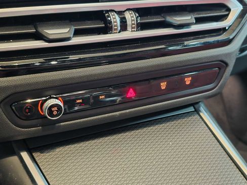 Used 2023 BMW 330e xDrive w/ M Sport Package image 31