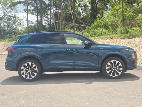 New 2026 Audi Q3 quattro 2.0T AWD/4WD image 25