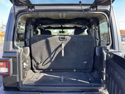 Certified 2019 Jeep Wrangler Sport S image 27