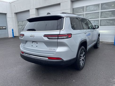 Used 2023 Jeep Grand Cherokee L Limited image 7