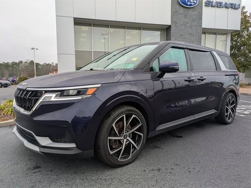 Used 2024 Kia Carnival LX image 9