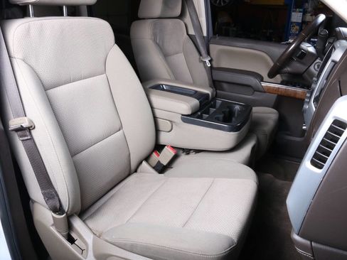 Used 2017 GMC Sierra 1500 SLE w/ SLE Value Package image 31