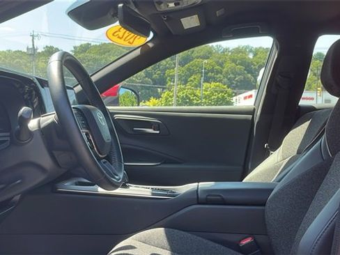 Used 2023 Toyota Crown XLE image 10