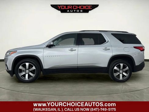 Used 2019 Chevrolet Traverse LT w/ LT Premium Package AWD/4WD image 2