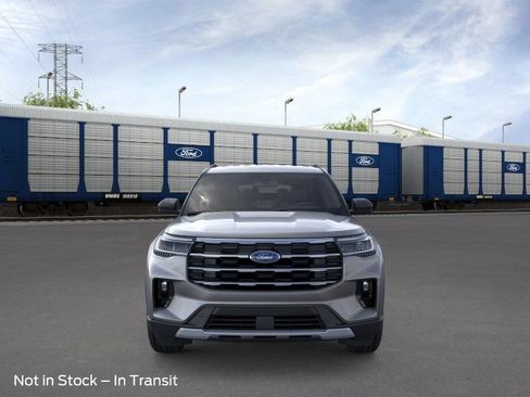 Certified 2025 Ford Explorer Active w/ Active Comfort Package RWD image 6