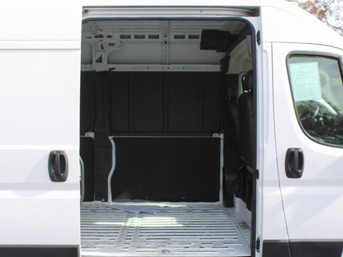 Used 2023 RAM ProMaster 2500 image 5