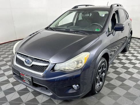 Used 2014 Subaru Crosstrek 2.0i Premium w/ Moonroof Package AWD/4WD image 3