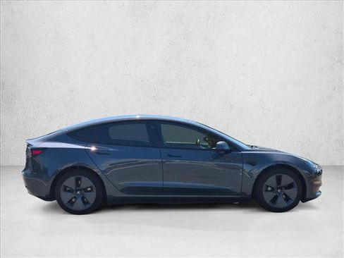 Used 2021 Tesla Model 3 Standard Range Plus RWD image 4