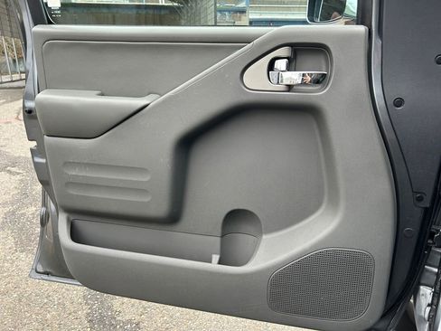 Used 2017 Nissan Frontier SL image 22