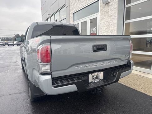 Certified 2021 Toyota Tacoma TRD Sport image 5