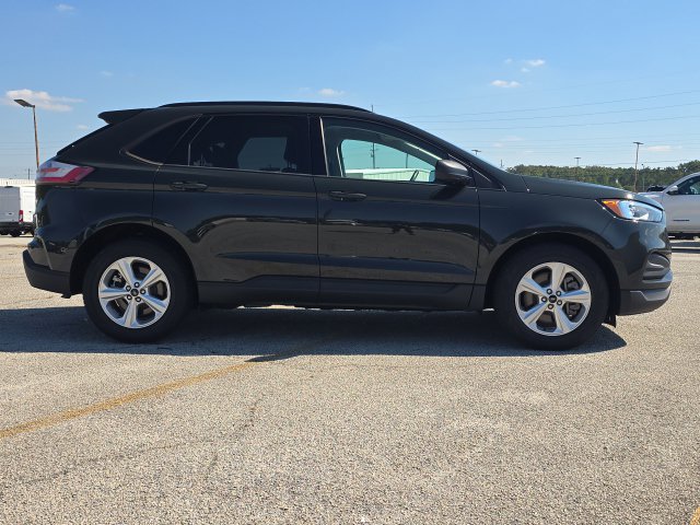 Used 2023 Ford Edge SE AWD/4WD image 6