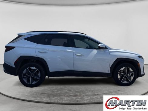 Used 2025 Hyundai Tucson SEL AWD/4WD image 4