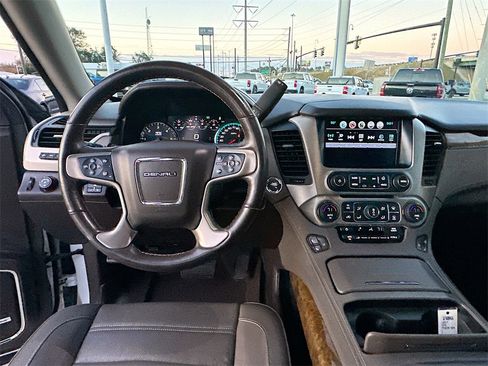 Used 2017 GMC Yukon Denali w/ Open Road Package image 19