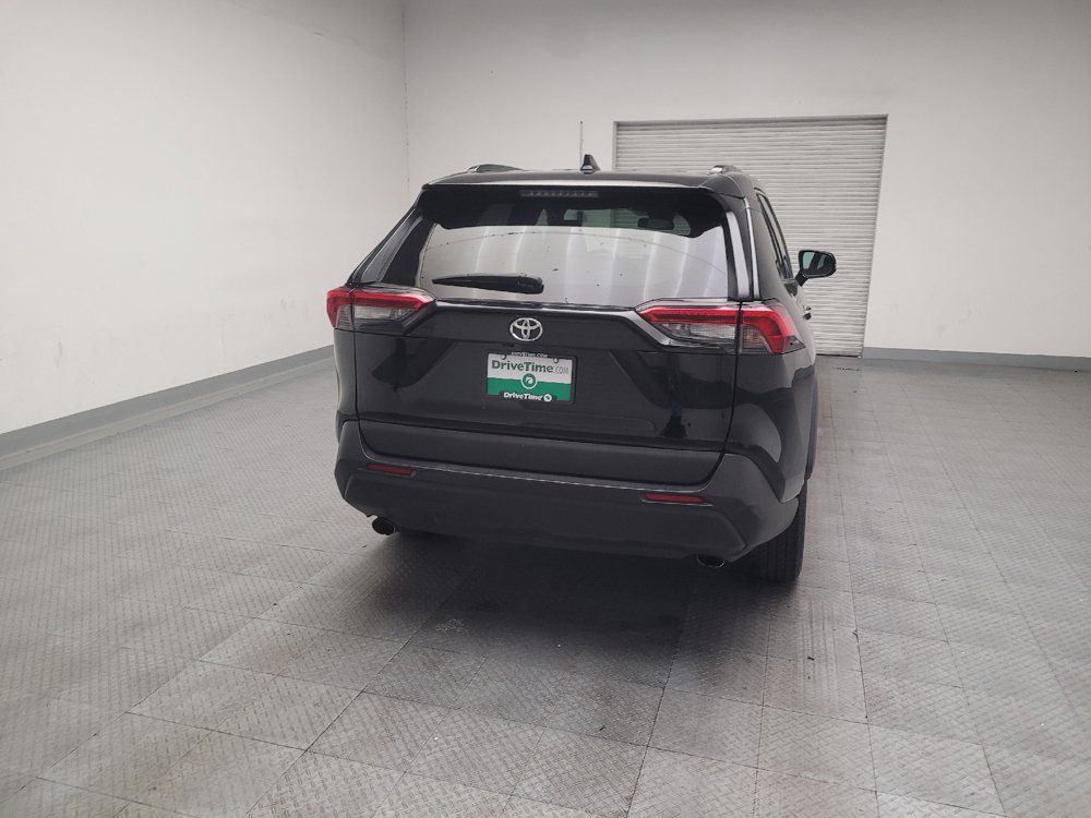 Used 2022 Toyota RAV4 XLE FWD image 7