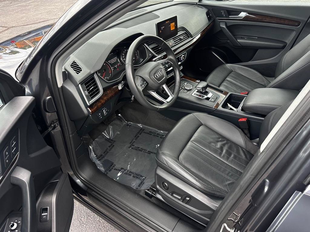 Used 2019 Audi Q5 2.0T Premium w/ Convenience Package AWD/4WD image 8
