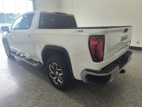 Used 2024 GMC Sierra 1500 SLT w/ SLT Premium Plus Package AWD/4WD image 3