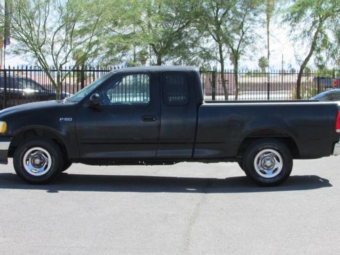 Used 2002 Ford F150 XLT image 4