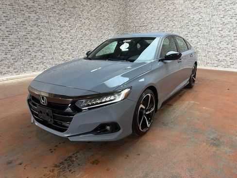 Used 2022 Honda Accord Sport image 3