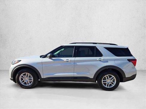 New 2026 Ford Explorer Active w/ Active Comfort Package image 5