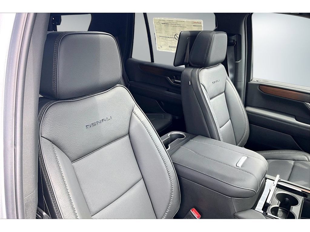 New 2026 GMC Yukon Denali w/ Advanced Technology Package AWD/4WD image 10