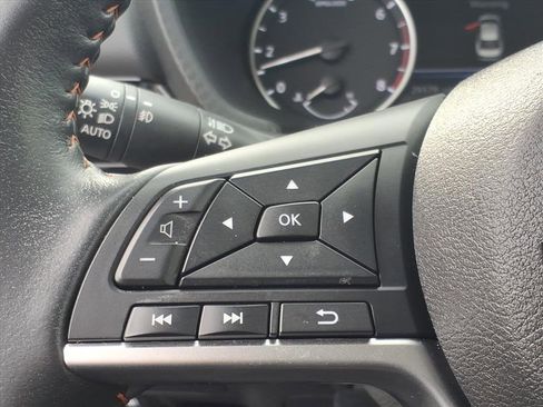 Used 2022 Nissan Sentra SR w/ Midnight Edition image 14