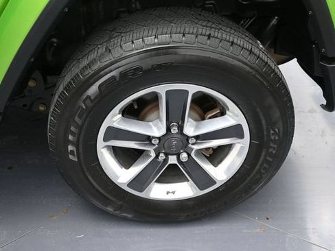 Used 2019 Jeep Wrangler Unlimited Sahara AWD/4WD image 25