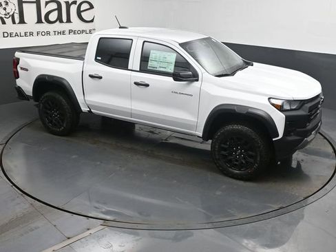 New 2026 Chevrolet Colorado Trail Boss AWD/4WD image 16