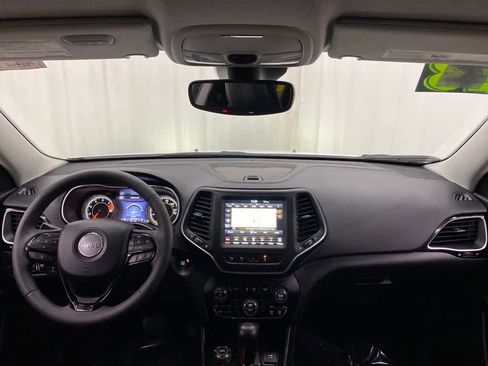 Used 2023 Jeep Cherokee Altitude Lux w/ Mopar Interior Package AWD/4WD image 13
