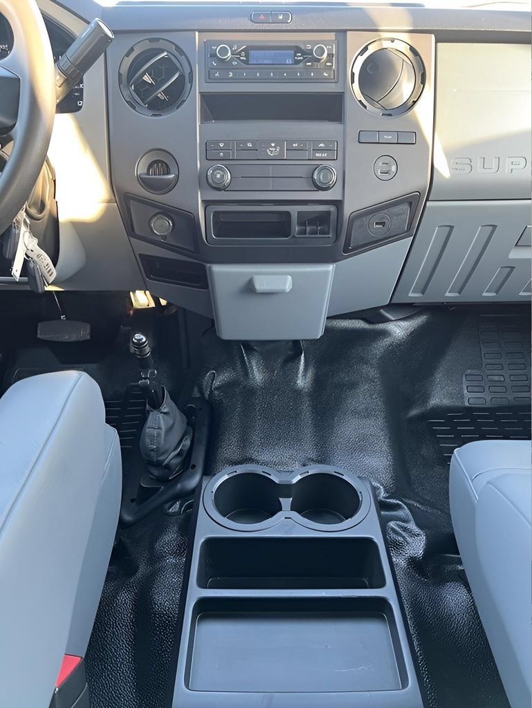Used 2021 Ford F650 2WD Crew Cab Super Duty image 13