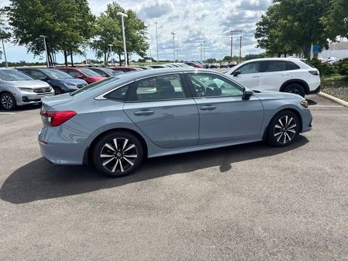 Used 2024 Honda Civic EX image 9