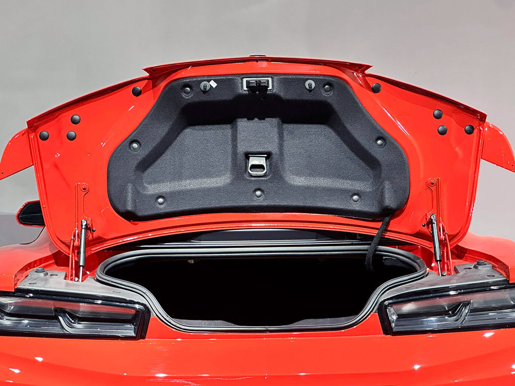Used 2018 Chevrolet Camaro SS w/ Hot Wheels Edition RWD image 44